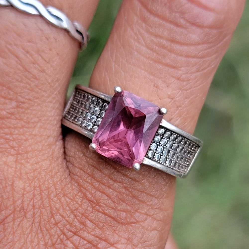 Outstanding vintage VORENO MATIZ sterling silver 925 princess cut vibrant pink